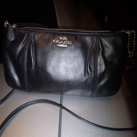 Coach black bag - Picture 1 of 4
